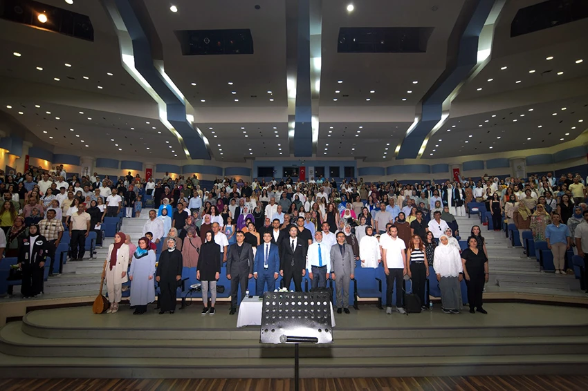 Türk Dili ve Edebiyatı Bölümü 2023 – 2024 Eğitim Öğretim Yılı Mezuniyet Töreni